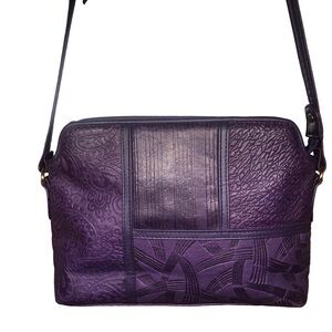 Vegan leather purple tooled crossbody bag zipper (30)